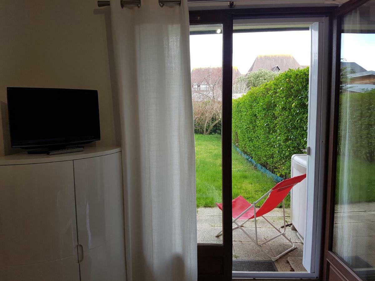 Appartement 2 Pieces Rez-De-Jardin A 2 Pas De La Plage Et De La Thalasso Кабур Экстерьер фото